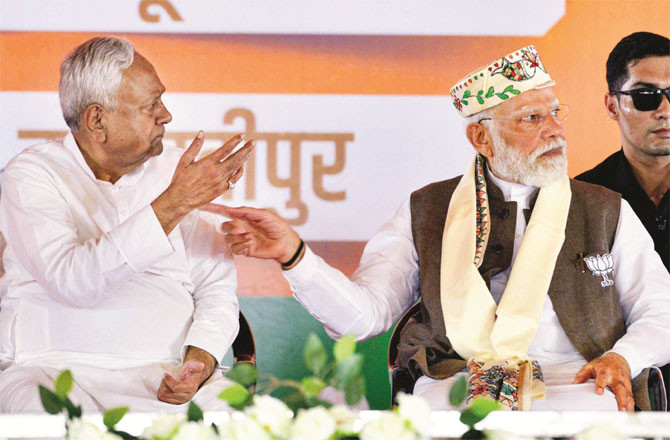 Prime Minister Modi and Nitish Kumar during a rally in Samastipur. Prime Minister Modi and Nitish Kumar during a rally in Samastipur.