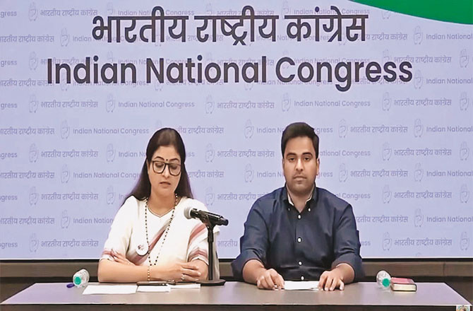 Alka Lamba and Varun Chaudhary addressing a press conference at Congress headquarters