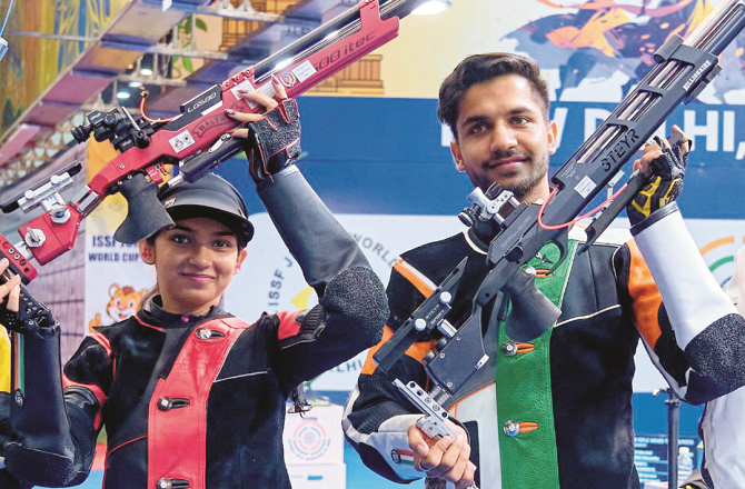 Shooters Isha Anil and Himanshu won gold medals for the country. Photo: INN