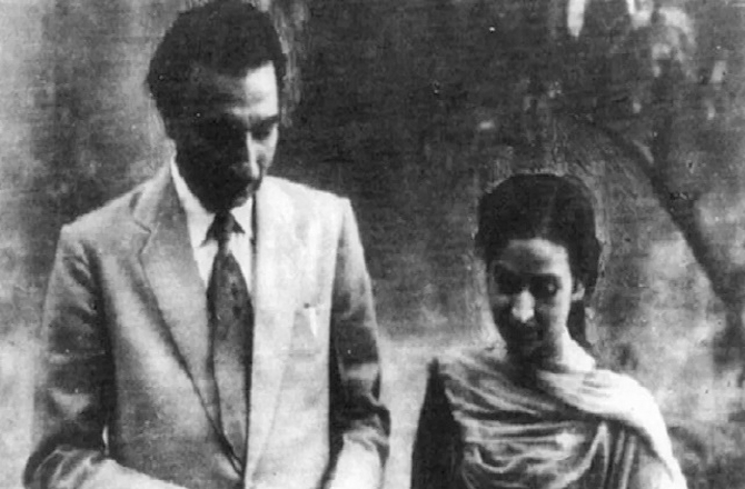 <p>ساحر کی شاعری کی سب سے بڑی خصوصیت یہ ہے کہ وہ انتہائی آسان زبان اور عام فہم الفاظ کے ذریعے اپنے سچے خیالات و جذبات کو پیش کرنے میں ہمیشہ کامیاب رہے ۔</p>