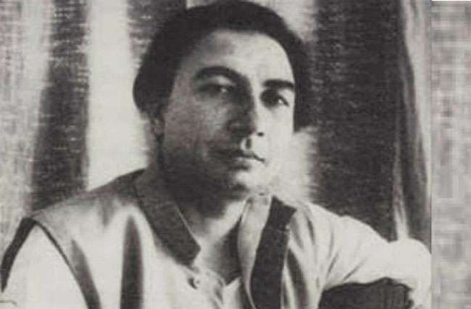 <p>جب وہ فیاض ہریانوی سے عربی فارسی پڑھ رہے تھے اسی وقت ایک نظم کہی اور ایک دوست کے ذریعہ استاد تک بھجوائی۔ استاد نے نظم دیکھ کر کہا ’’اشعار موزوں ہیں لیکن نظم معمولی ہے۔‘‘ نوجوان عبدالحئی اس پر جوش ہوگئے کہ اشعار موزوں ہیں۔ کچھ اور آگے بڑھ کر انہیں اپنے نام کے آگے تخلص رکھنے کا خیال آیا۔ </p>