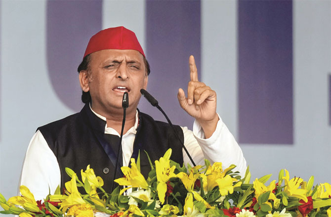  ’’۱۸؍ ہزار حلف نامے، پھر بھی ’جگاڑ آیوگ‘ خاموش‘‘