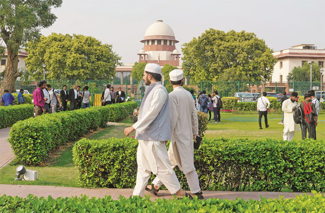 The Supreme Court has created difficulties for many states by issuing notices. (File photo)