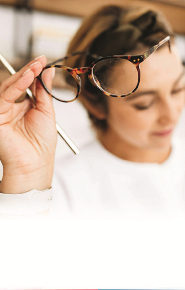 چشمہ صاف کرتے وقت اِن باتوں کا خیال رکھی