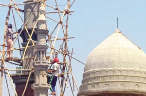 شدید گرمی کے پیش نظر دوپہرمیں کام نہ کرنے کی ہدایت