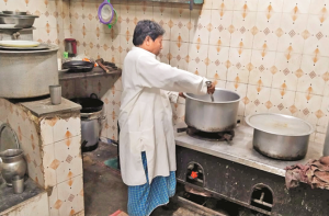 مدارس میں داخلہ شروع مگرتعلیمی سلسلے کے آغاز میں پس و پیش