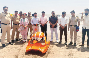 رائے گڑھ :سیاحوں کی حفاظت کیلئے اب ساحلوں پر ’روبو گارڈز ‘ ہوں گے