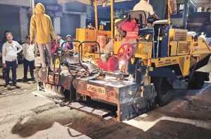 بھیونڈی: سڑک کی مرمت کے نام پر ناقص پیچ ورک، عوام کا شدید احتجاج