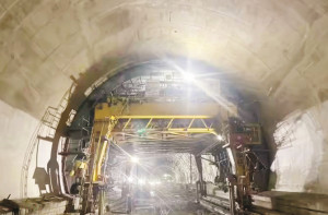 ۲۱؍ کلومیٹر لمبی سرنگ کیلئے ۵؍ کلومیٹر کی کھدائی مکمل 