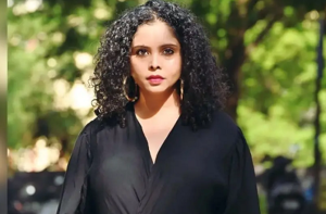 دہلی ہائی کورٹ میں رعنا ایوب کی پوسٹس پر تنازع، ایکس کو سیف ہاربر کھونے کا خدشہ