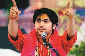 اب باہر کے لوگوں کو لاکر شیواجی مہاراج کی تاریخ کی توہین کی جارہی ہے: سنجے راؤت