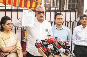 ترنمول کانگریس کا نام لے کرالیکشن کمیشن کی دھمکی 