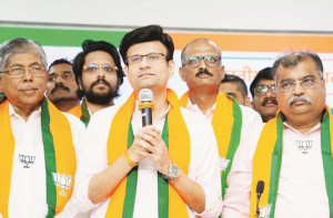 کولہاپور میں پھر سیاسی مساوات تبد یل، سمرجیت گھاٹگے دوبارہ بی جے پی میں