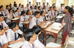 سی بی ایس ای اسکولوں  پر کیا یہ جبر نہیں ؟