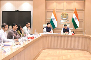 ’’ قانون سازکونسل میں کئے گئے وعدوں کو مقررہ وقت پر پورا کریں ‘‘