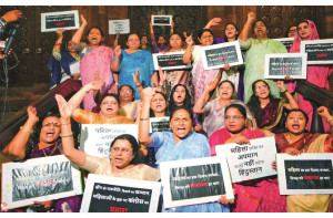   مودی سرکار کو پٹخنی دیکر اپوزیشن کے حوصلے بلند