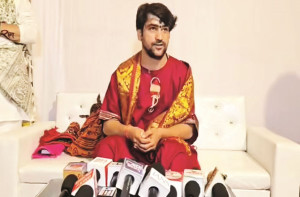 دھیریندر شاستری نے چھترپتی شیواجی سے متعلق بیان پر معافی مانگی