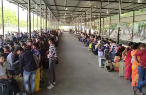 بی جے پی ووٹر کیلئے سورت سے مغربی بنگال کیلئے خصوصی ٹرین، جبکہ مزدور پریشان