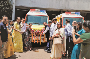 سی ایس آر فنڈ سے کلوا میونسپل اسپتال کو ۲؍ کارڈیک ایمبولینس کا تحفہ