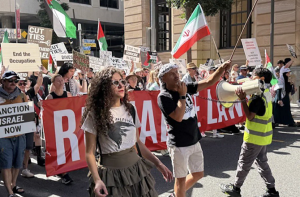 کوئنز لینڈ میں نفرت انگیز تقریر قانون پر تنازع، مظاہرین آئینی چیلنج کیلئے تیار