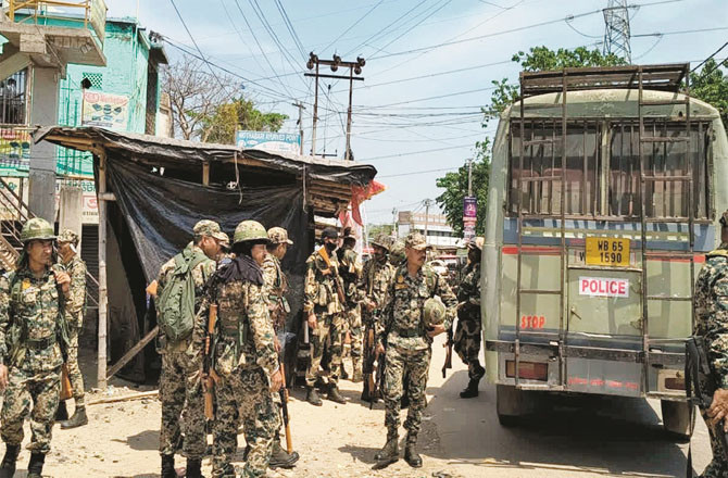 Central forces personnel are deployed in the affected area of ​​Malda.