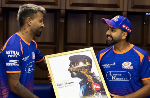 روہت شرما کے ممبئی انڈینس میں ۱۵؍ سال مکمل، ٹیم اور مداحوں کیلئے جذباتی پیغام 