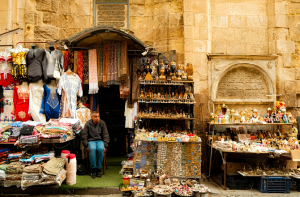 مصر: توانائی بحران میں کمی کے بعد دکانوں کے اوقات پر پابندی ختم