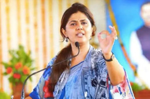 ایکناتھ شندے  کے   ۱۱؍ جھیلوں کے منصوبے کو پنکجامنڈے نے منسوخ کردیا