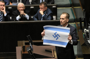 پولینڈ قانون ساز نے پارلیمانی رکنیت ختم کرنے کا اسرائیلی مطالبہ مسترد کردیا