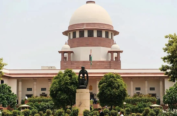 سپریم کورٹ میں بنگال ووٹر لسٹ تنازع، الیکشن کمیشن پر سوالات