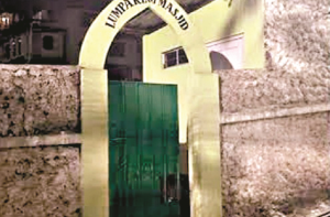 شیلانگ میں بھگوا شدت پسندوں نے زبردستی مسجد بند کرادی