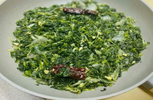 آج کا پکوان: اسٹر فرائی پالک