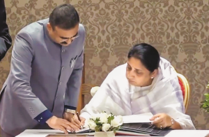  روپالی چاکن کر سے سونیترا پوار کو خطرہ؟ بیڑ سے ایس آئی ٹی کو خط