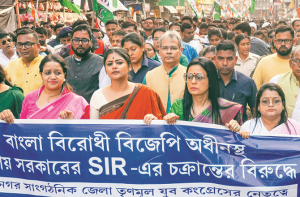 بنگال و یوپی میں لاکھوں ووٹروں کے نام حذف، حد بندی پر اخبارات کی حکومت پر تنقید