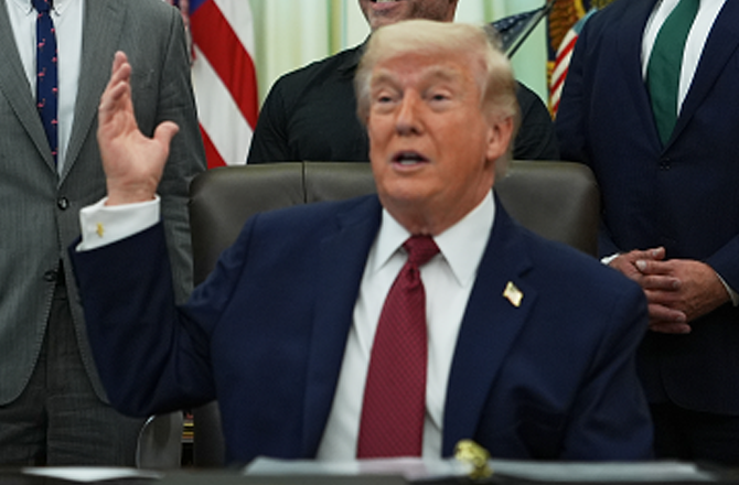 ’مجھے ان سے ملنے میں کوئی اعتراض نہیں‘ ٹرمپ کی ایرانی لیڈروں سے ملاقات کی پیشکش