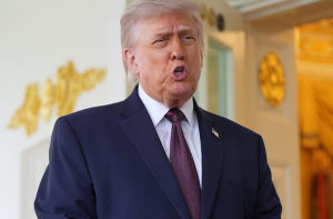 امریکہ: خودکار فوجی رجسٹریشن قانون، سوشل میڈیا پر ٹرمپ پر شدید تنقید