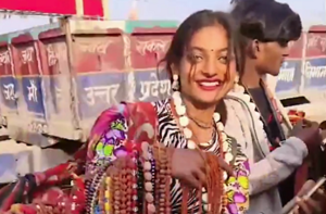 مدھیہ پردیش: مہاکمبھ وائرل لڑکی نابالغ، شادی پر تنازع، مقدمات درج