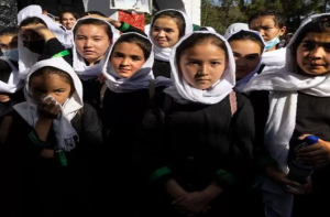 افغانستان میں ۲۴؍ لاکھ لڑکیاں ثانوی تعلیم سے محروم: یونیسکو