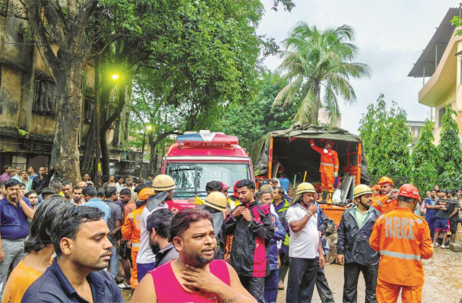 The heartbreaking tragedy that took place in Bhandari Compound can be gauged from these photos.