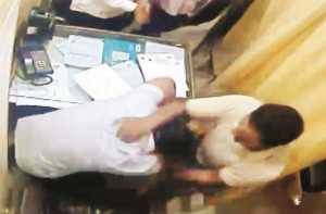 ڈاکٹر کے خلاف تشدد کا ایک اور افسوسناک واقعہ