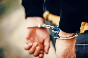 سرکاری نوکری دلانے کا جھانسہ دے کر لاکھوں روپے کی فریب دہی، ۳؍ ملزمین گرفتار