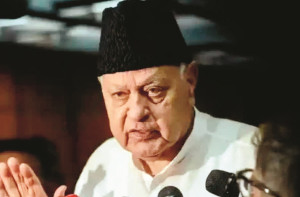جموں کشمیر میں دہشت گردی ختم ہوچکی ہے تو پھر حملے کون کررہا ہے:فاروق عبداللہ 