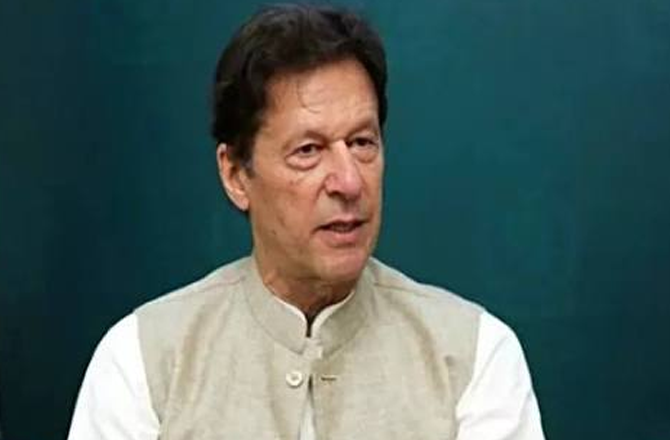 پاکستان سپریم کورٹ کا سابق وزیراعظم عمران خان کو جیل سے اسپتال منتقل کرنے کا حکم