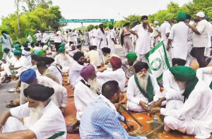کسانوں کا دہلی مارچ کھنوری بارڈر پر روک دیا گیا