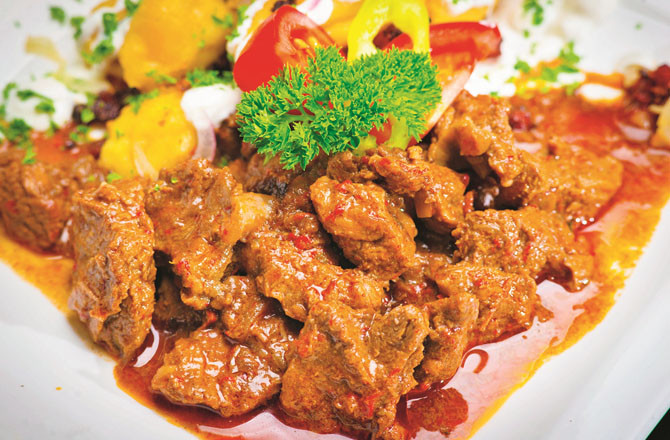 Masaledar Dhuwan Gosht. Photo: INN