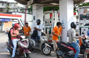 باب المندب میں خلل سے ایشیا میں پیٹرول اور اشیائے خورونوش کی قیمتیں بڑھنےکاخدشہ