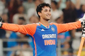 ابھیشیک شرما اسپتال میں،نمیبیا کے خلاف میچ میں شرکت مشکوک