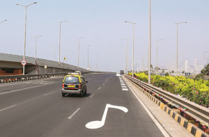  کوسٹل روڈ پر محدود بیسٹ بسیں چلائے جانے سے مسافر ناراض