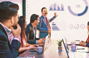 ’’اے روشنی ٔ طبع تو ُ بَر من بلا شدی!‘‘