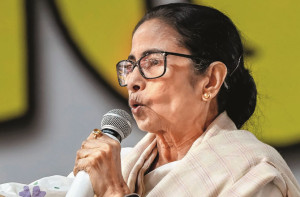 ممتا بنرجی کی الیکشن کمیشن پر سخت تنقید، اس کے فیصلوں کو ’تغلقی فرمان‘ قرار دیا